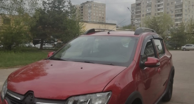 красная сандеро